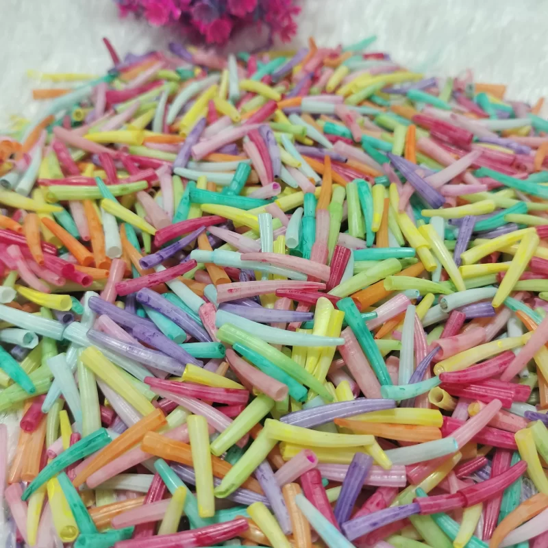 Mixed Colour Ridged Dentalium octagulatum Shells 0.5 to 1 inches { 2.2 Lbs }1 Kg