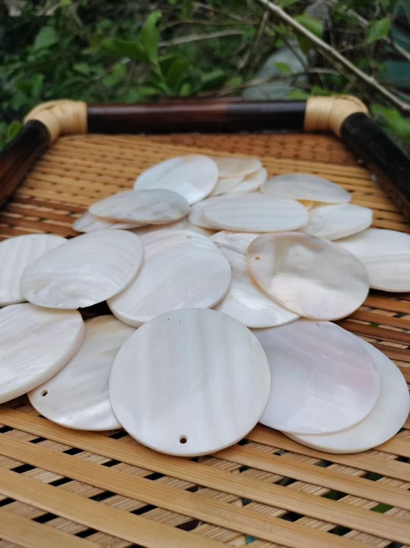 2.5 Inch Circle shape Mother of pearl shells { Customized Design }