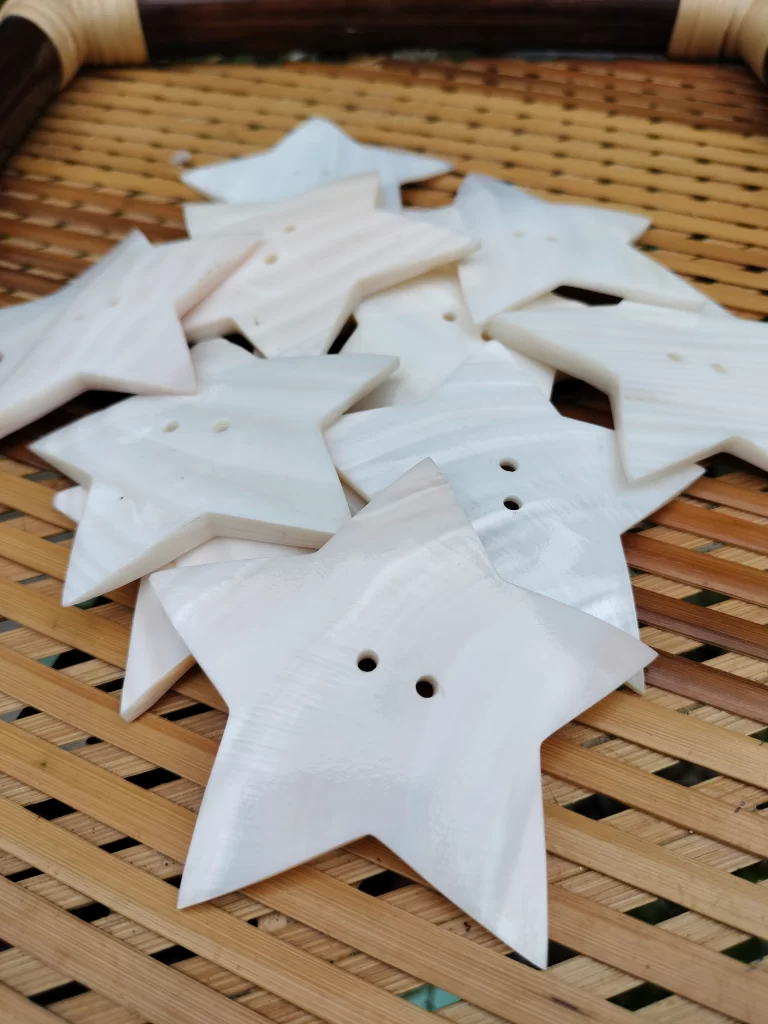 Star Mother of pearl shells (Customized Design) (1 inch & 4 inch)