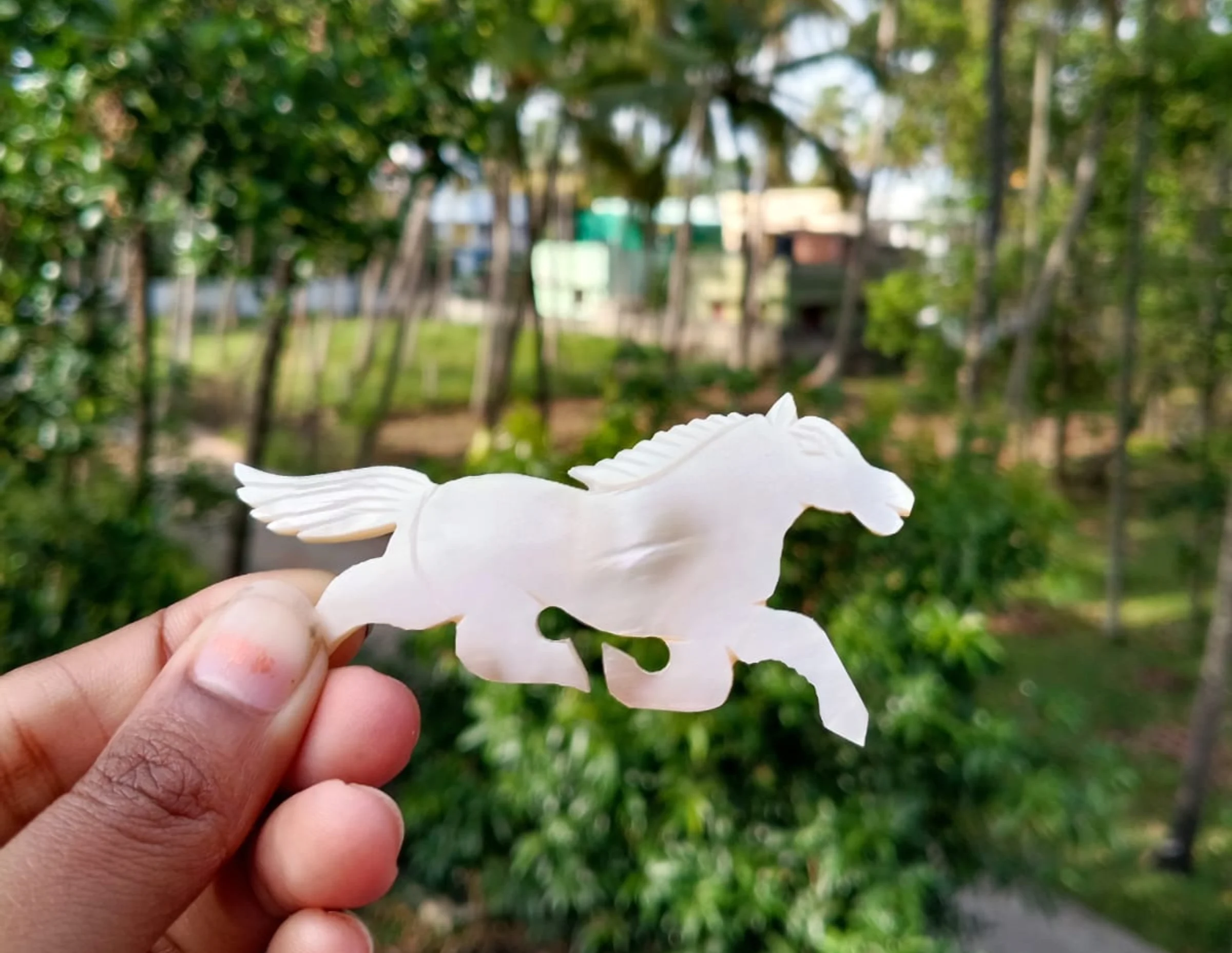 Horse-shaped Mother of Pearl shell for crafts and jewelry